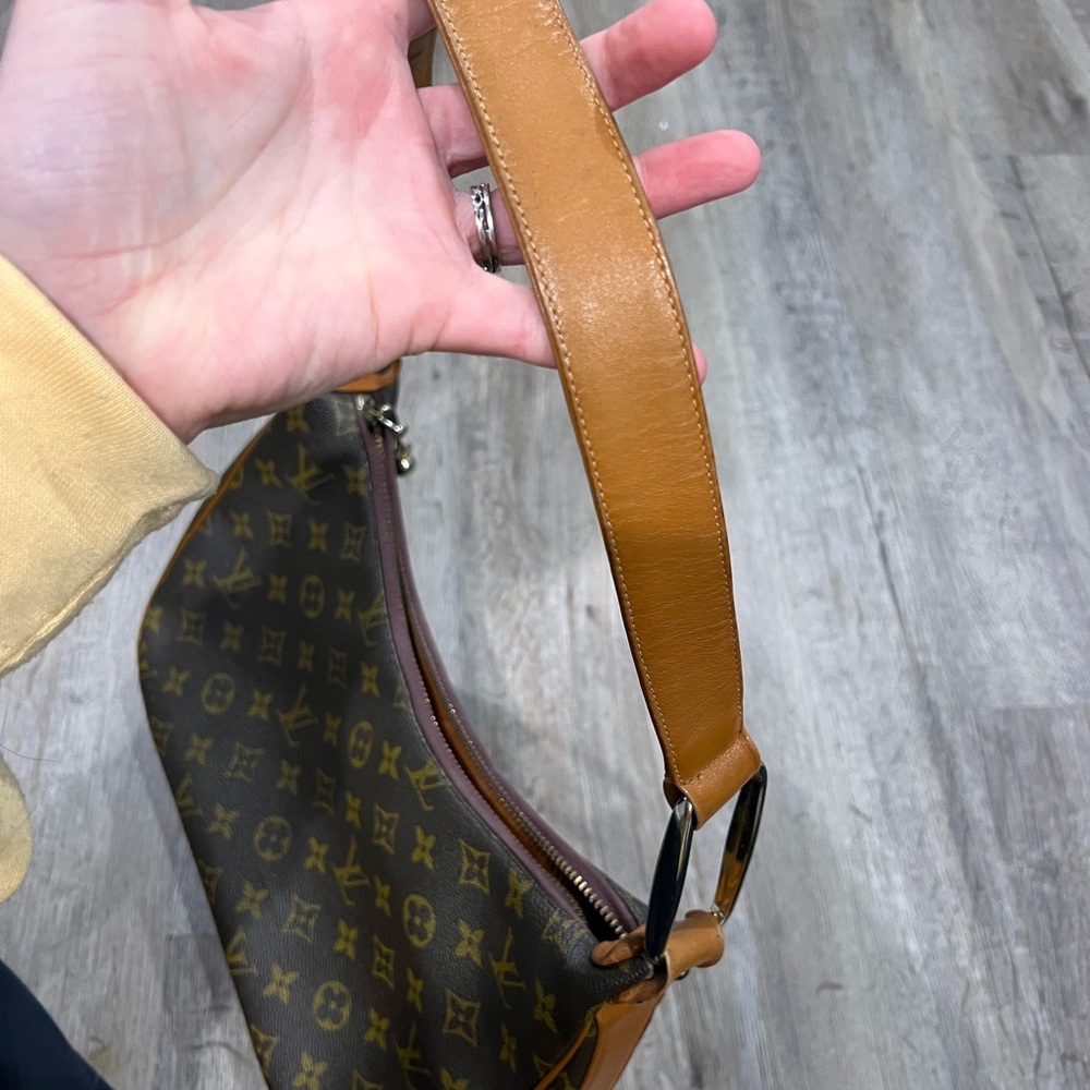 Authentic Louis Vuitton Monogram Shoulder Bag in Brown and Tan - Picture 8 of 15
